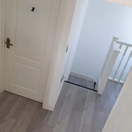 Cozy And Spacious Doublebed In Chingford 2 *