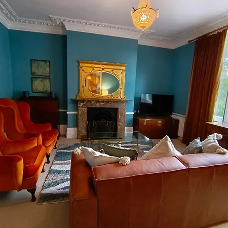 The Earl's Court Hideout - Lovely 4bdr House With Garden
