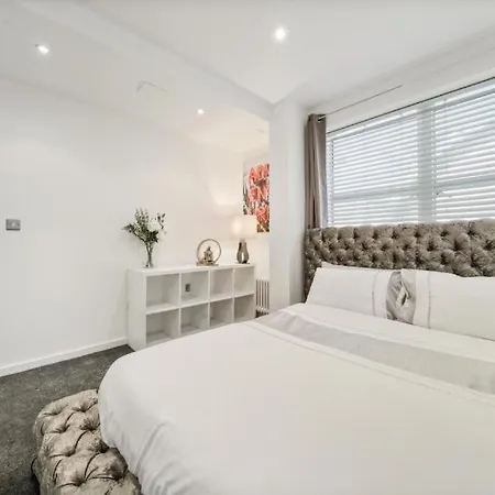Modern 1 Bed Camberwell Denmark Hill Excellent Transport Links Apartment London