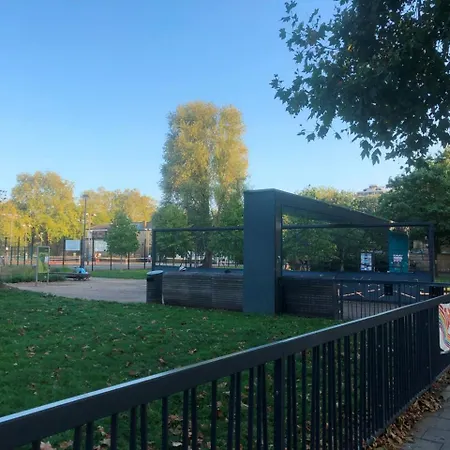 Modern 1 Bed Camberwell Denmark Hill Excellent Transport Links * London
