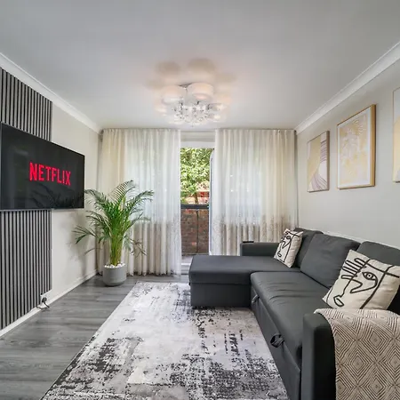 One-bedroom Ground Floor Gem 15 Mins From Kings Cross Apartment