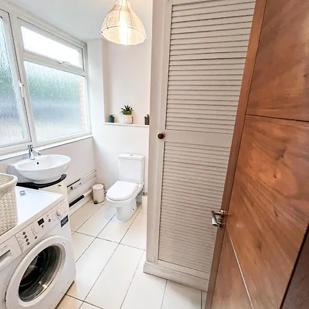 Apartment Lovely 4 Bedroom Flat With Ample Garden In Brondesbury, Kilburn