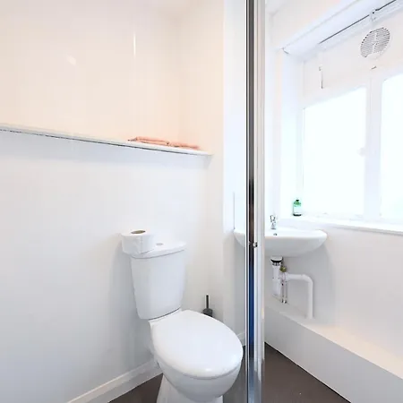 Apartment Centrally Located Flat In Leicester Square