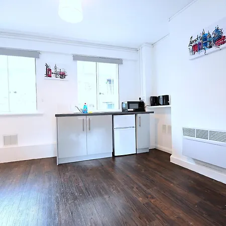 Apartment Centrally Located Flat In Leicester Square London