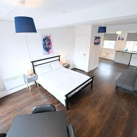Centrally Located Flat In Leicester Square London