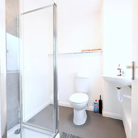 Centrally Located Flat In Leicester Square