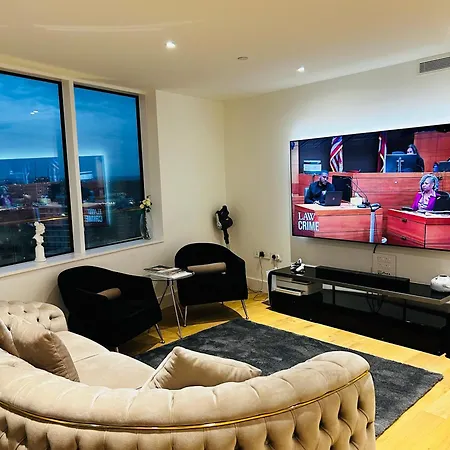 Luxury Sea View Two Bed Penthouse In Battersea Apartment