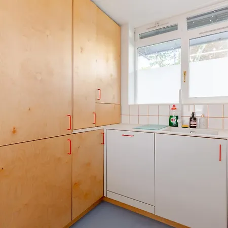 Unique 3bd Flat In Hoxton With Private Garden * London
