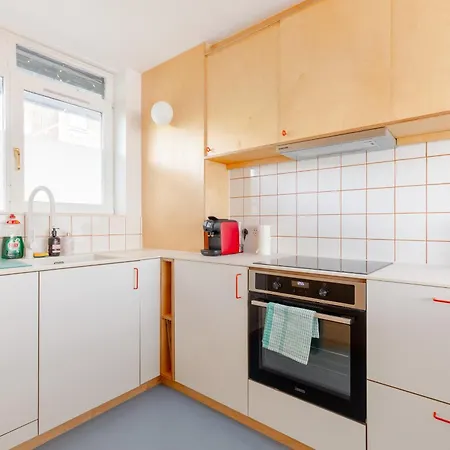Unique 3bd Flat In Hoxton With Private Garden Apartment London