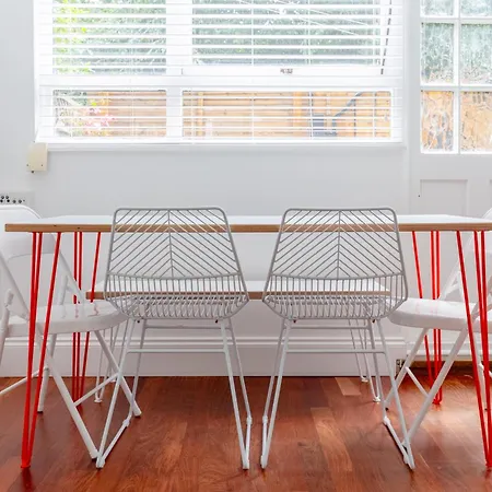 Unique 3bd Flat In Hoxton With Private Garden Apartment *