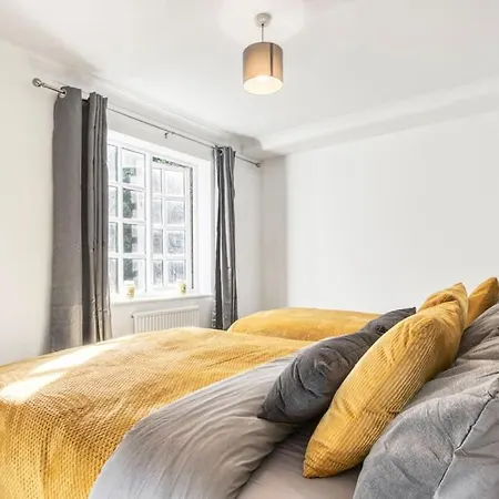Very Tower Bridge - 2 Bdr - 2 Bath Apartment London