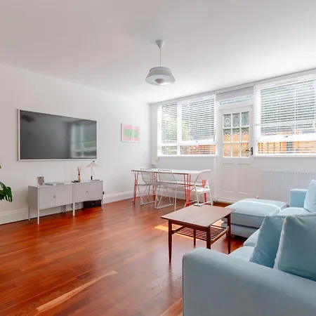 Apartment Unique 3bd Flat In Hoxton With Private Garden London