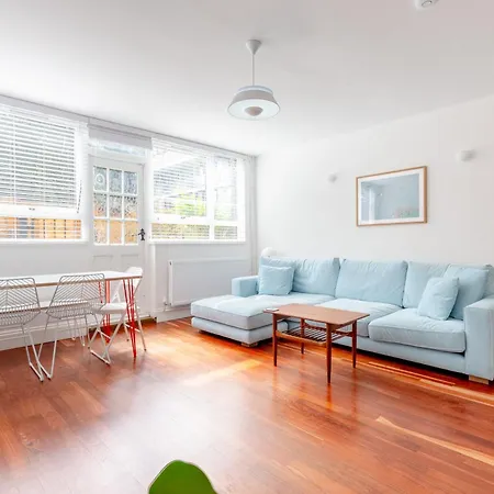 Unique 3bd Flat In Hoxton With Private Garden * London
