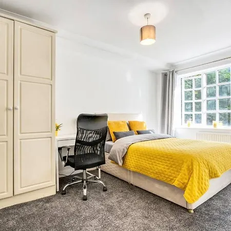 Very Tower Bridge - 2 Bdr - 2 Bath Apartment
