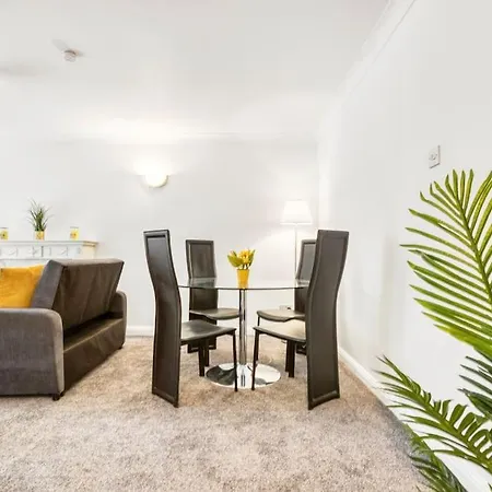 Very Tower Bridge - 2 Bdr - 2 Bath Apartment *