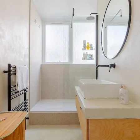 Unique 3bd Flat In Hoxton With Private Garden * London