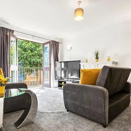 Very Tower Bridge - 2 Bdr - 2 Bath Apartment