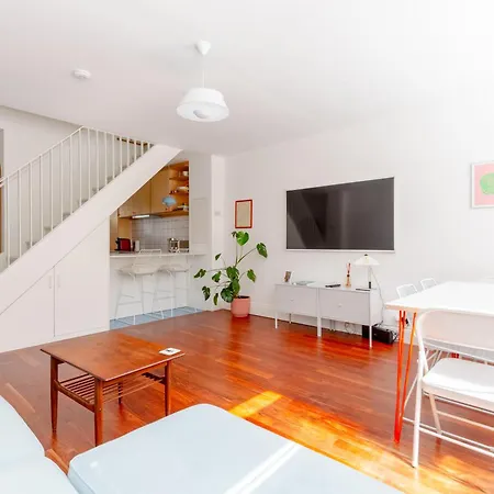 Unique 3bd Flat In Hoxton With Private Garden London