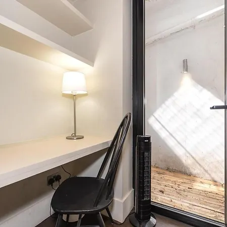 Spacious 4br Victorian Estate In Kensington * London