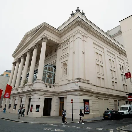 Kula - Covent Garden Opera House Apartment