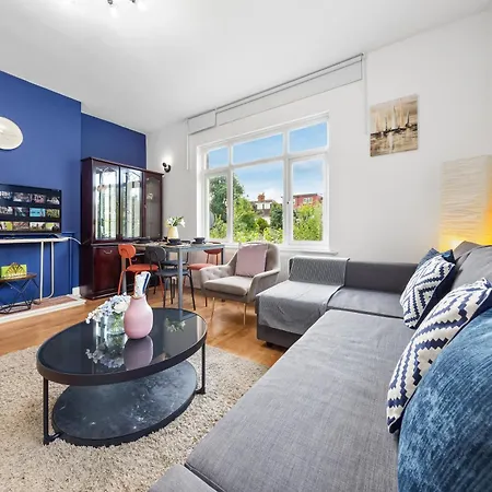 Apartment Duplex 3 Bed - Near Station - Golders - *