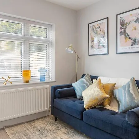 Apartment Tranquil 1-bed With Garden *