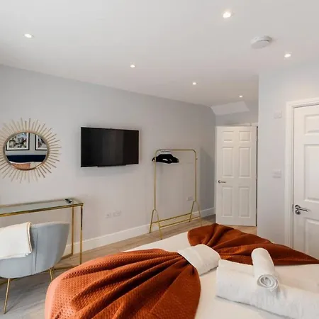 Tranquil 1-bed With Garden Apartment *