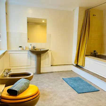 Charming Victorian Townhouse In Hackney