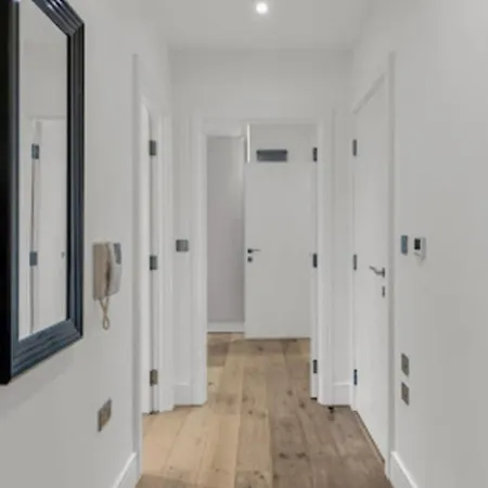 Regent's Park Serviced 2 Bedroom By Interhome
