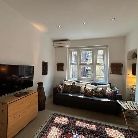Superbly Located 1bd Flat Heart Of Fitzrovia Apartmán Londýn