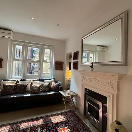 Superbly Located 1bd Flat Heart Of Fitzrovia * Londýn