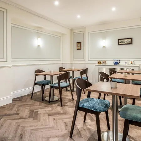 Hotel Princes Square 4*