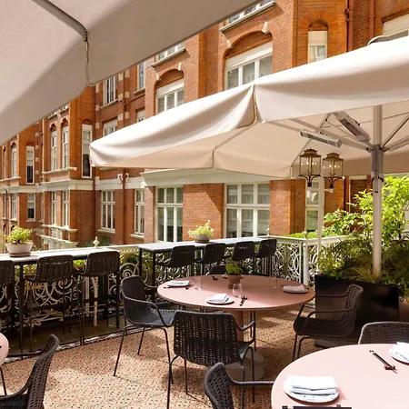 Hotel St. Ermin's Hotel, Autograph Collection