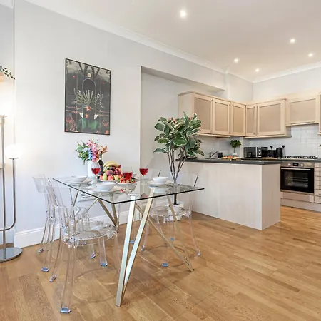 Apartment At Kensington And Knightsbridge London