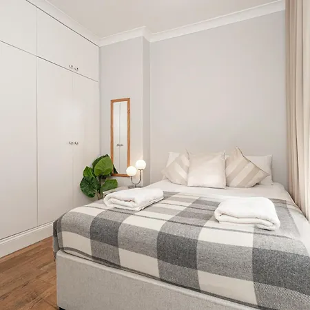 Apartment At Kensington And Knightsbridge