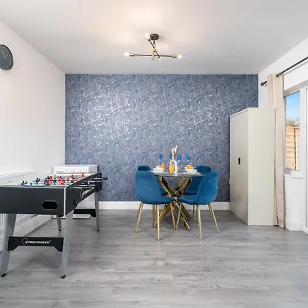 Apartment Lux 3bed Near Wembley With Parking By Oceana Group - Sleeps 8 Harrow