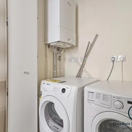 Villa Stylish 3bedrooms 2 Bath In Romford