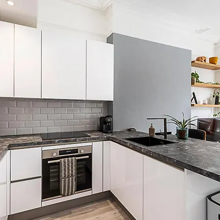 Stylish Hideaway Flat At Milton Park Highgate Apartment *