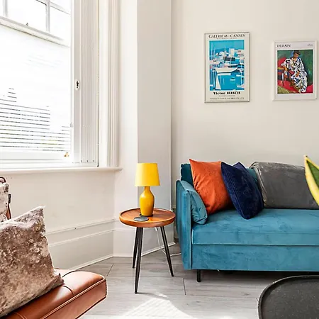 Stylish Hideaway Flat At Milton Park Highgate *