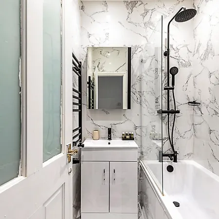Stylish Hideaway Flat At Milton Park Highgate