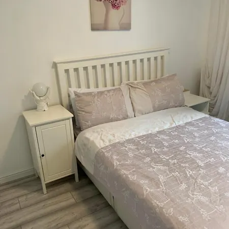 Large Double Ovo Wembley Stadium Homestay