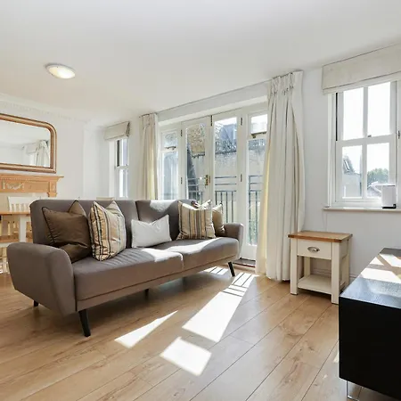 Two Bed Two Bath Kensington *