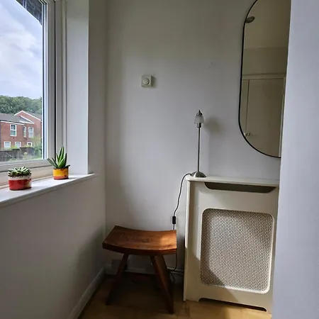 Wembley, Cosy 2 Bed Apa, Next To The Park Apartment *