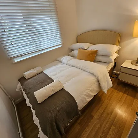 Wembley, Cosy 2 Bed Apa, Next To The Park Harrow on the Hill