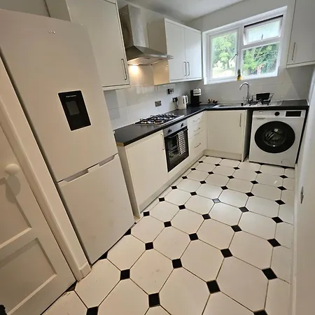 Apartment Wembley, Cosy 2 Bed Apa, Next To The Park Harrow on the Hill