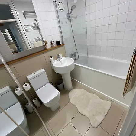 Apartament Flat With Stunning View, Zone 1 Londyn
