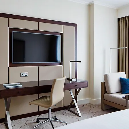 호텔 Marriott Canary Wharf 5*