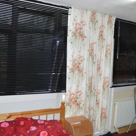 Private Cosy Roomz * London