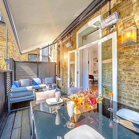 Designer Victorian Flat With Large Terrace Londra