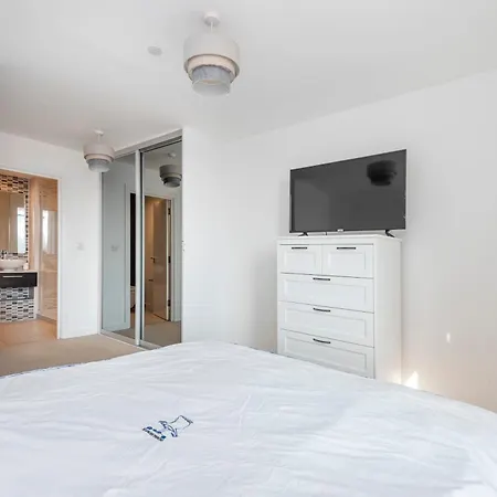 Brand-new Contemporary Flat In Bermondsey Apartment London